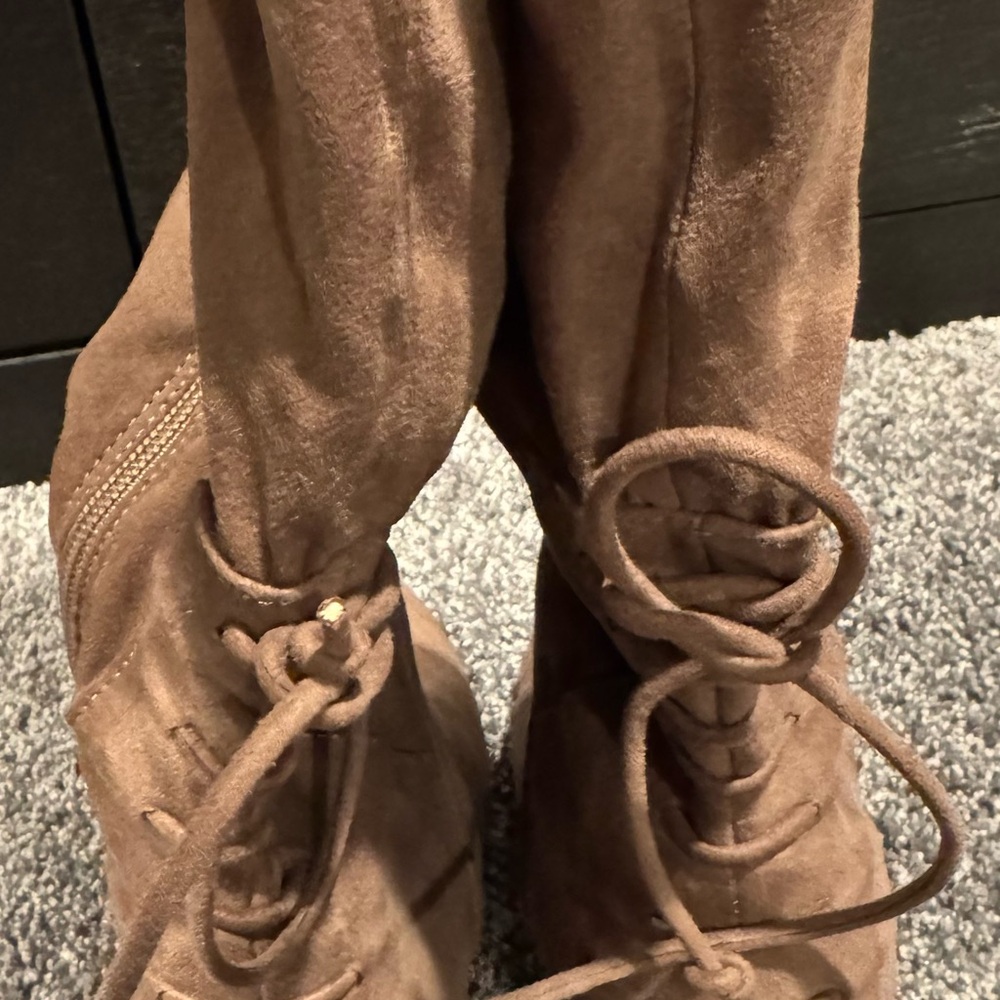 Journee Women's Taupe Wide Calf Knee-High Boots Size 8 EUC - Picture 5 of 16
